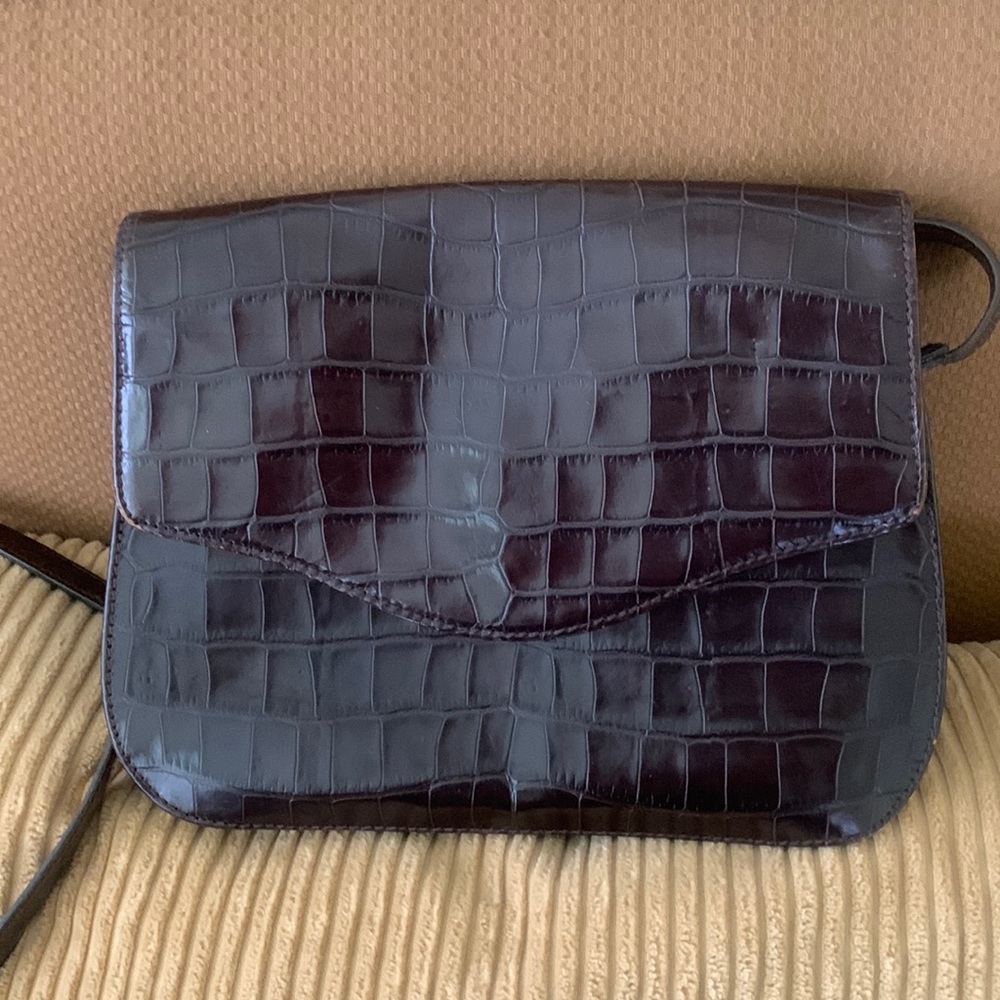 Croc embossed brown crossbody